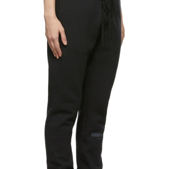 SOLD L3 NWT Fear of God ESSENTIALS Logo S Sweat Pants joggers Black Stretch Limo - Picture 4 of 6